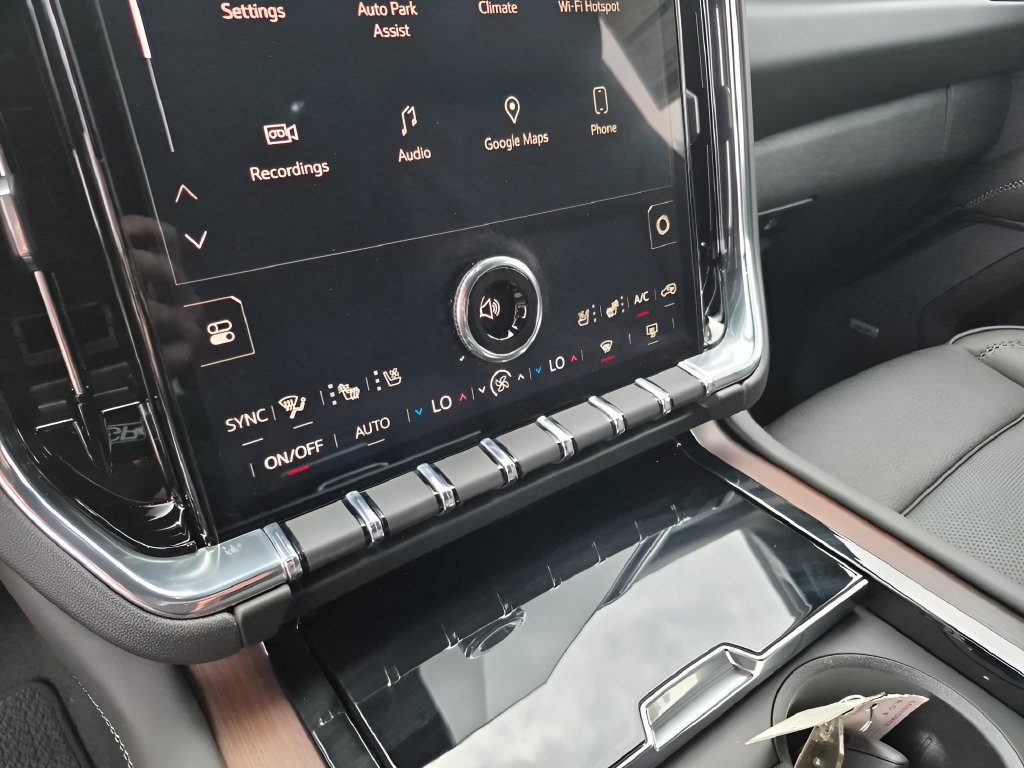 New 2026 GMC Yukon Denali w/ Denali Reserve Package AWD/4WD image 24