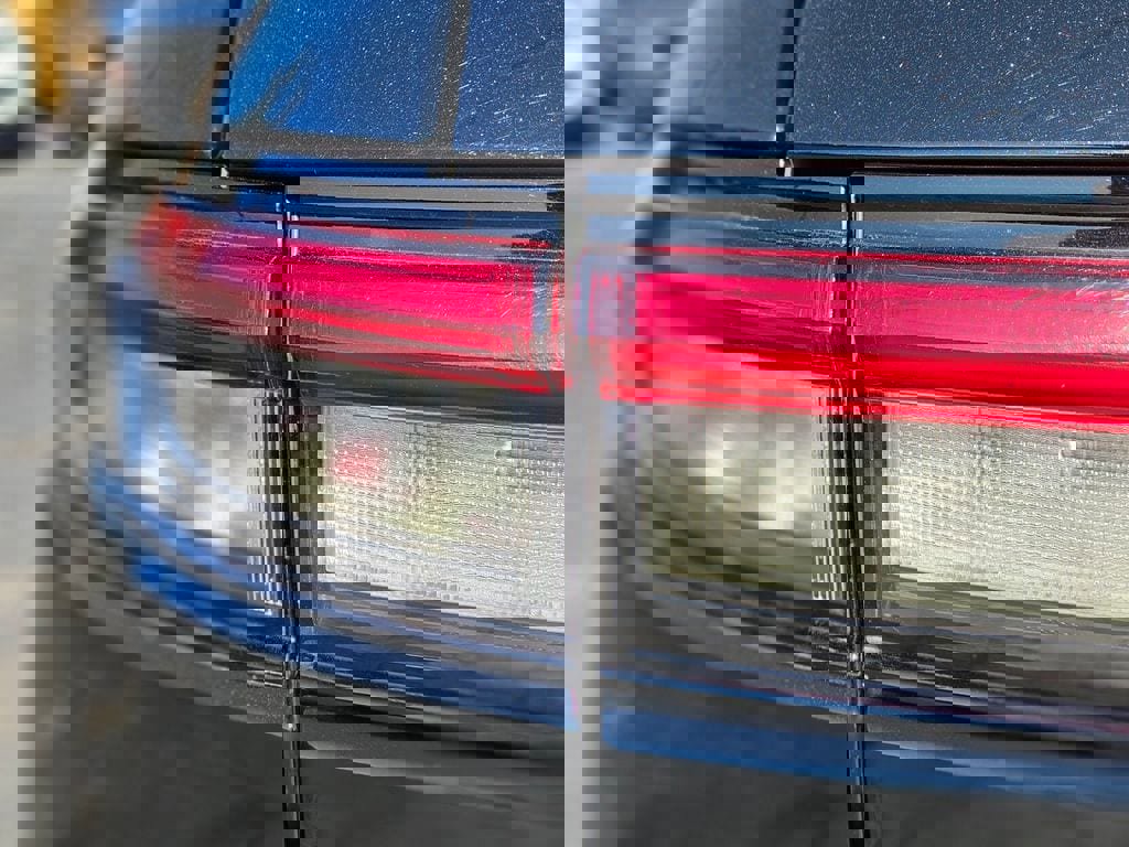 Used 2023 Jeep Grand Cherokee 4WD 4xe image 9