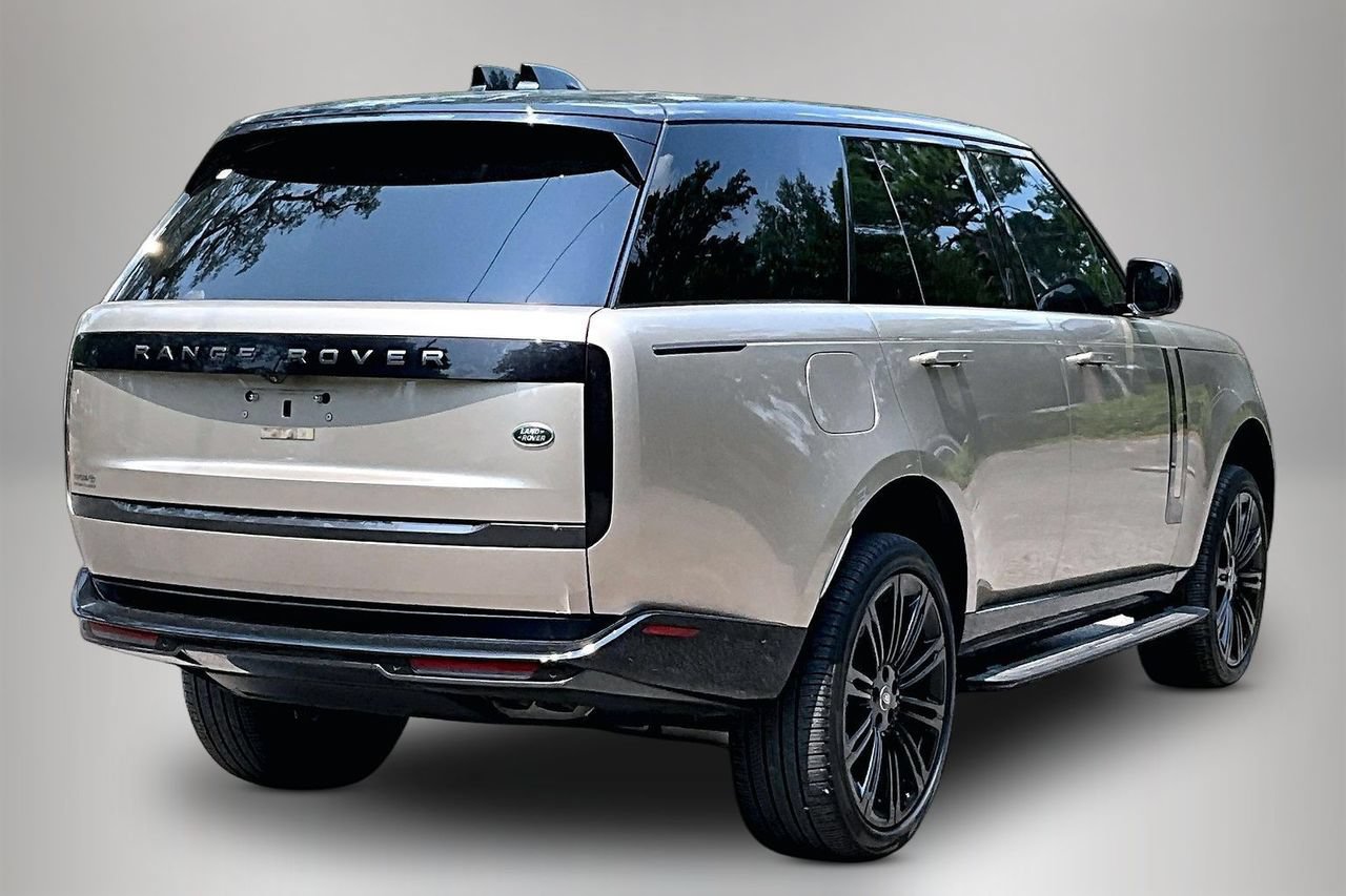 Used 2023 Land Rover Range Rover SE AWD/4WD image 5