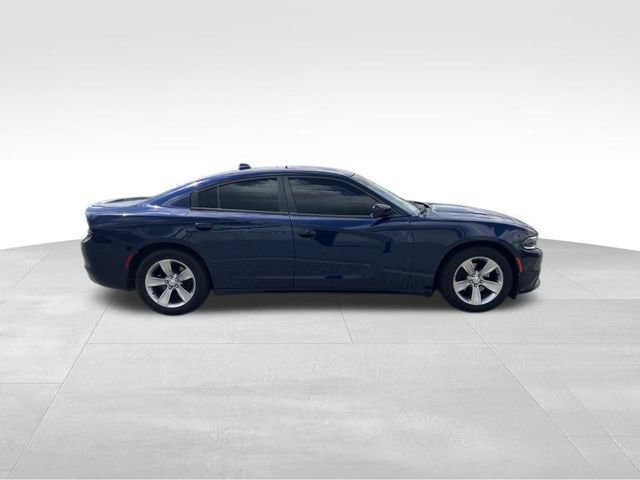 Used 2016 Dodge Charger SXT RWD image 5