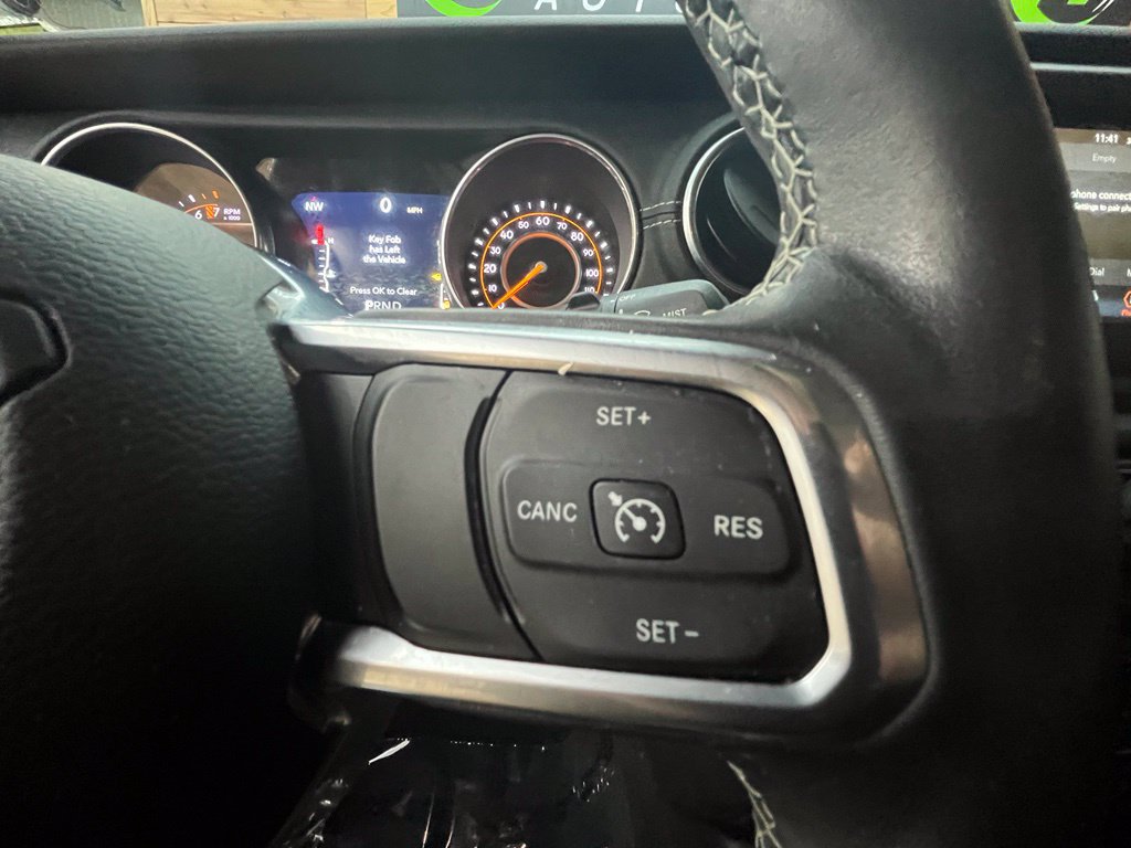 Used 2018 Jeep Wrangler Unlimited Sahara w/ Cold Weather Group AWD/4WD image 32