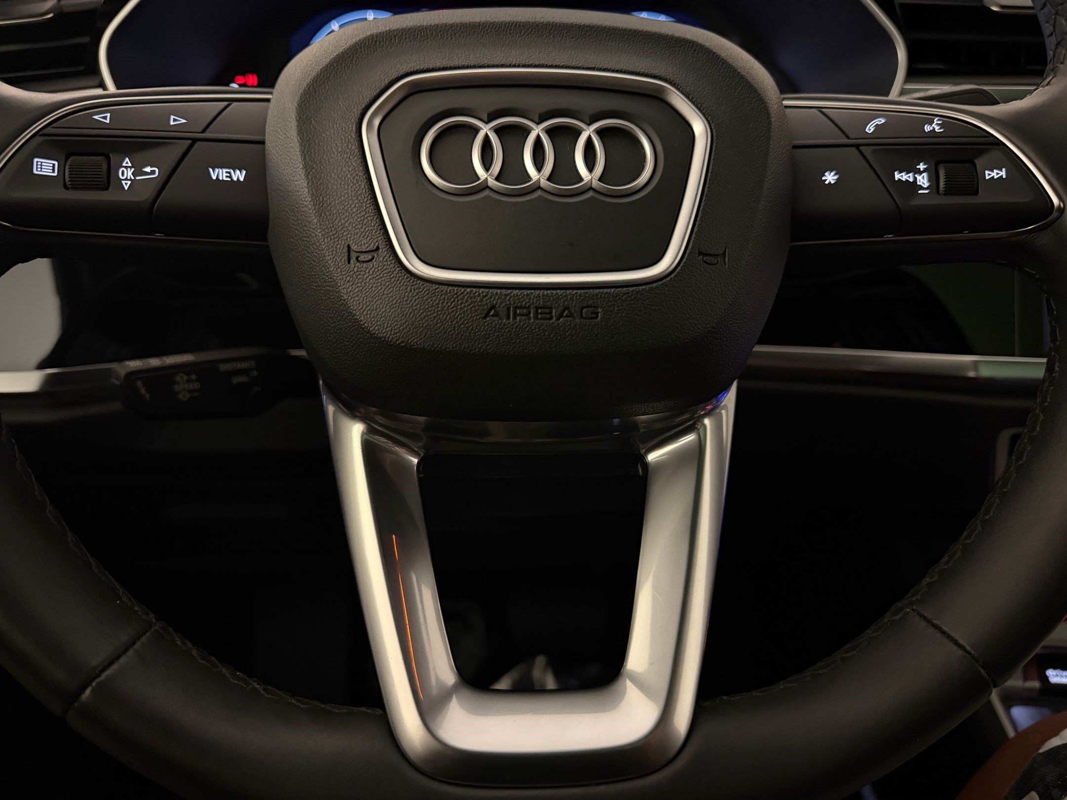 Used 2024 Audi Q3 2.0T Premium w/ Convenience Package AWD/4WD image 11