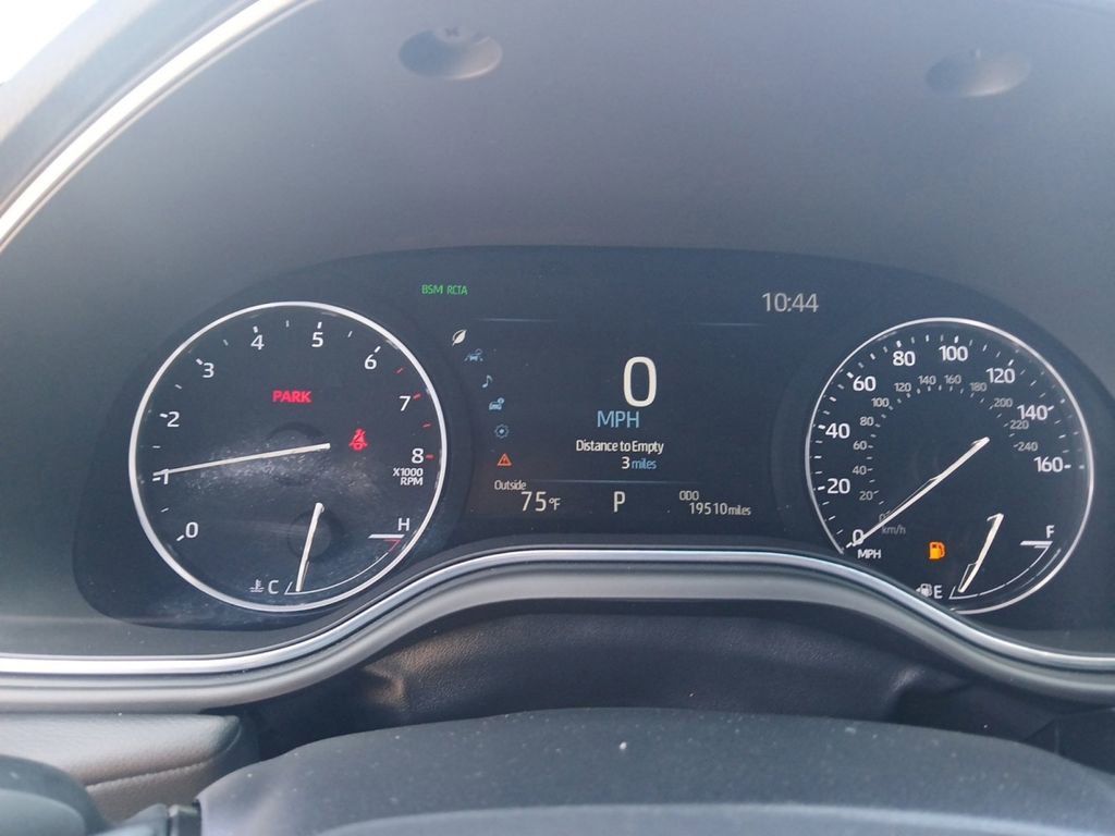 Used 2021 Toyota Avalon XSE image 7