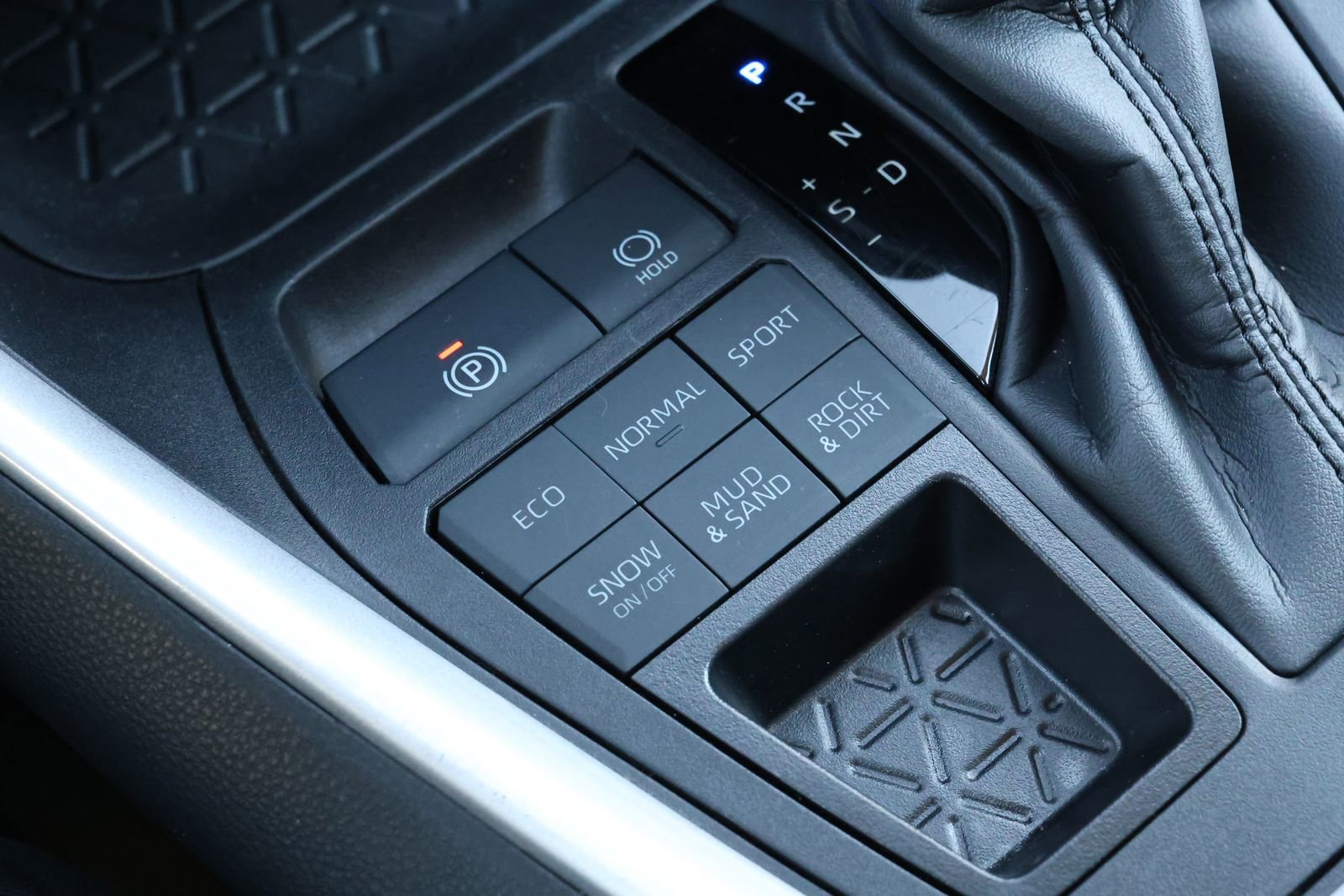 Used 2024 Toyota RAV4 XLE w/ Weather Package image 25