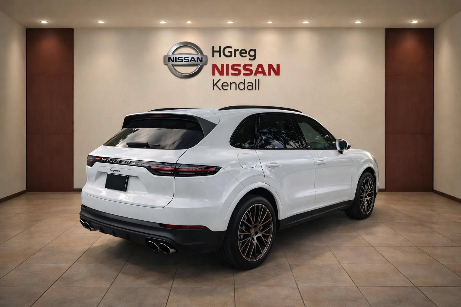 Used 2022 Porsche Cayenne AWD/4WD image 4