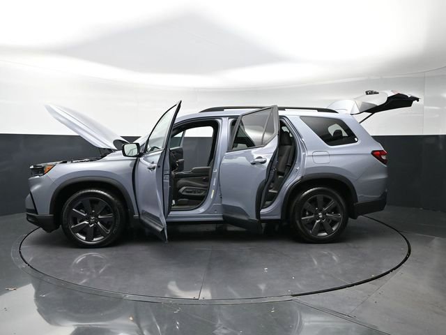 Used 2023 Honda Pilot Sport image 27