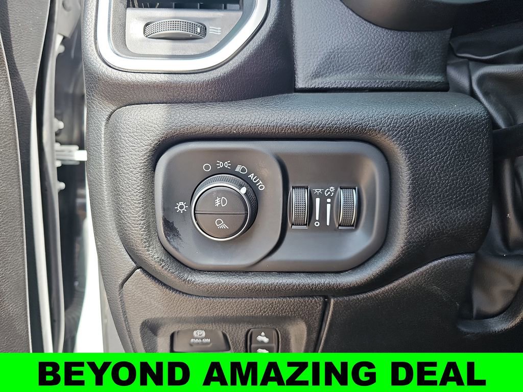 Used 2025 RAM 1500 Laramie AWD/4WD image 29