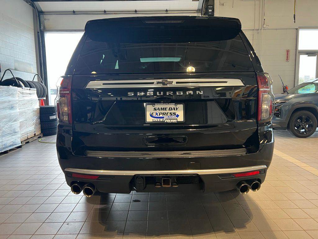 Used 2023 Chevrolet Suburban High Country AWD/4WD image 8