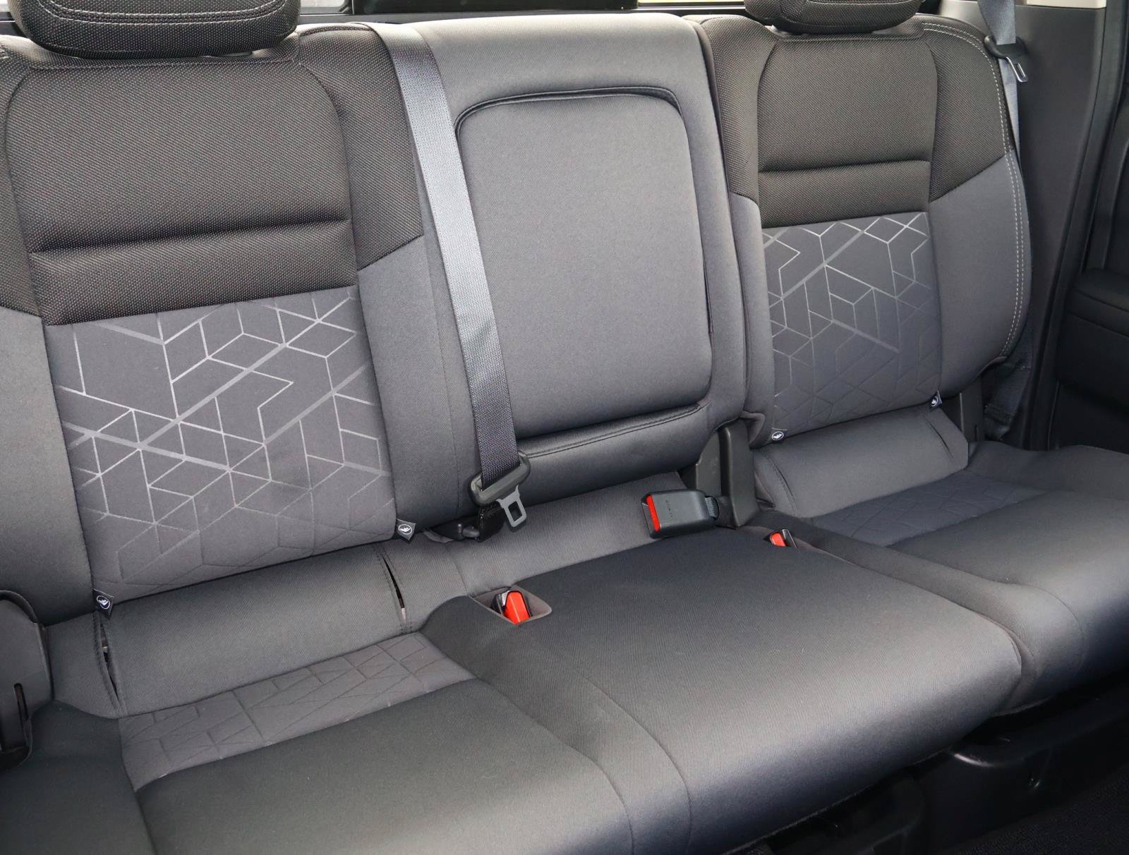 Used 2025 Nissan Frontier SV w/ SV Convenience Package RWD image 19
