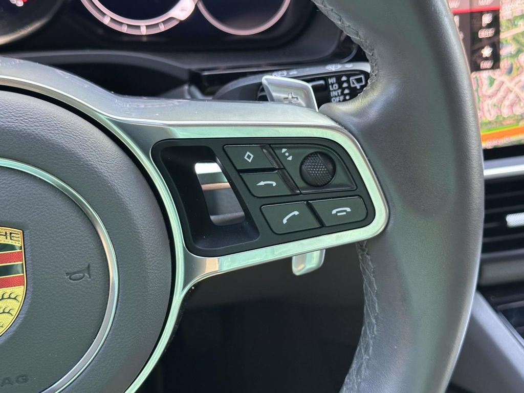 Used 2020 Porsche Cayenne AWD/4WD image 24