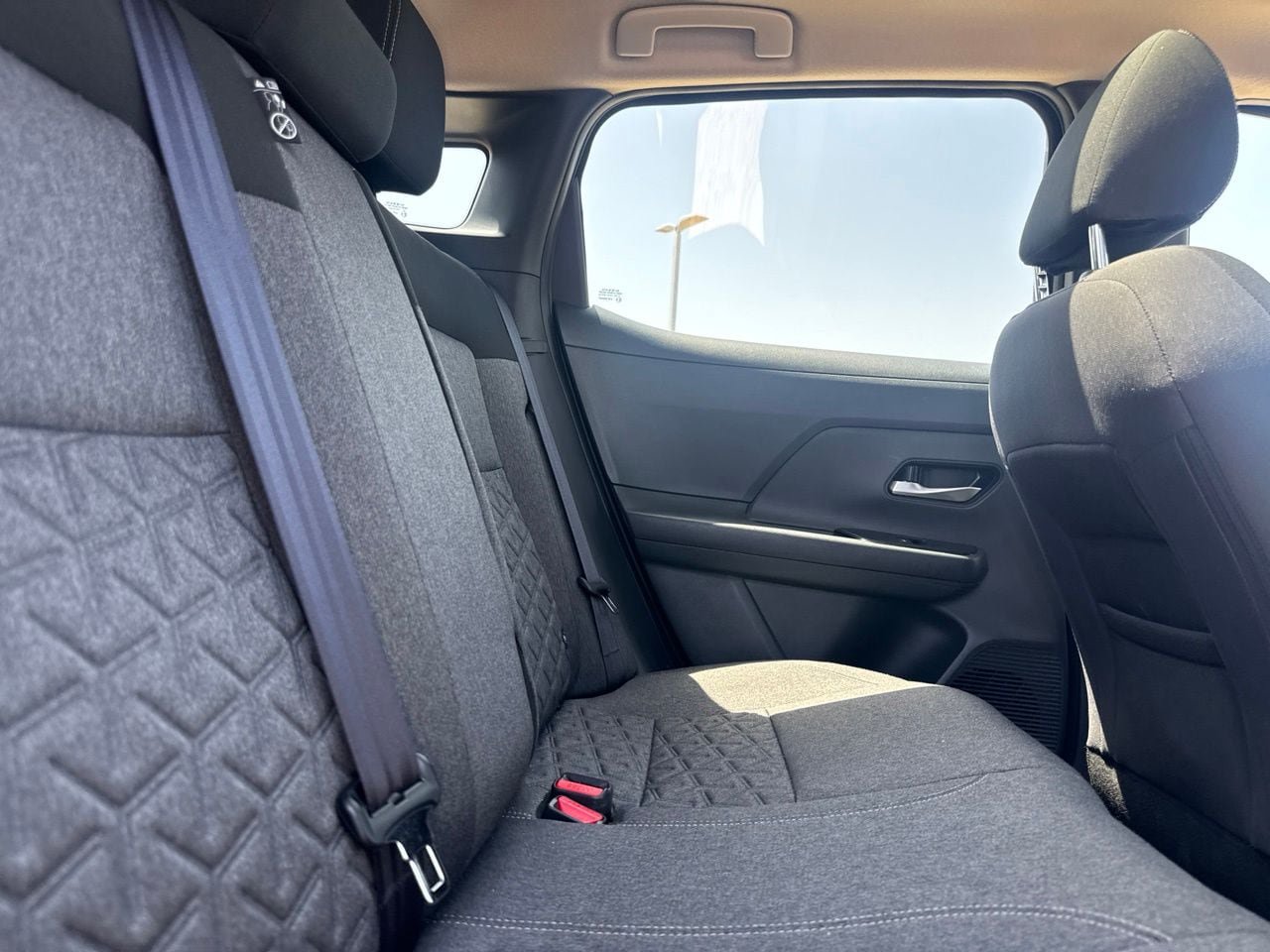 Certified 2025 Nissan Kicks SV w/ SV Premium Package FWD image 29