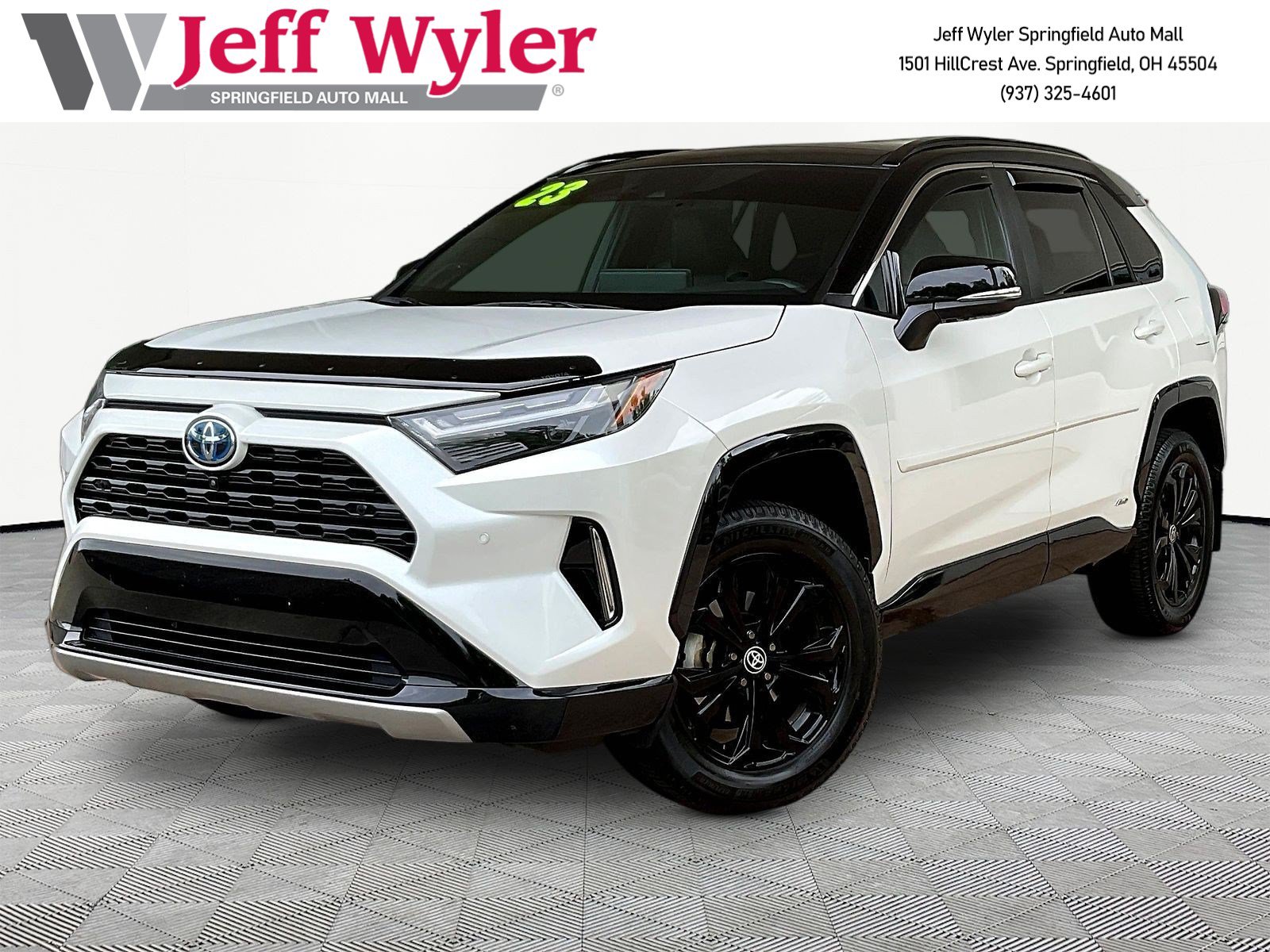 Used 2023 Toyota RAV4 XSE AWD/4WD image 1