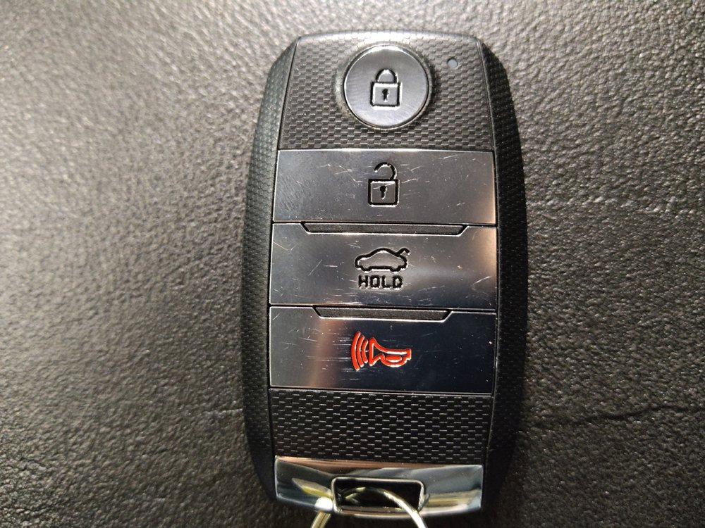 Used 2020 Kia Optima SE FWD image 32