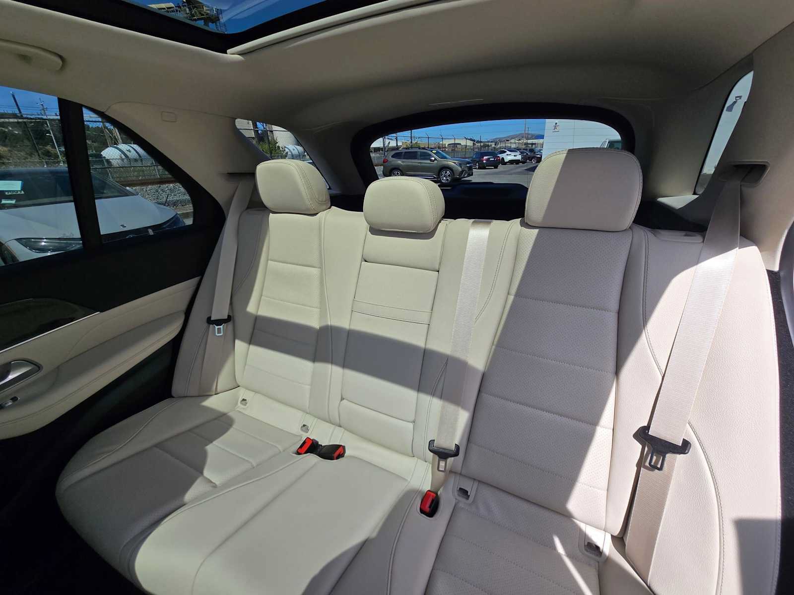 New 2026 Mercedes-Benz GLE 450e 4MATIC image 17