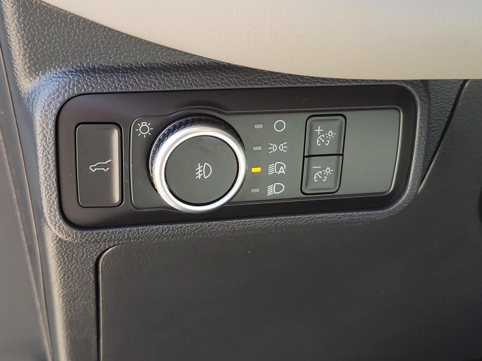Used 2026 Ford Explorer Active w/ Active Comfort Package RWD image 26