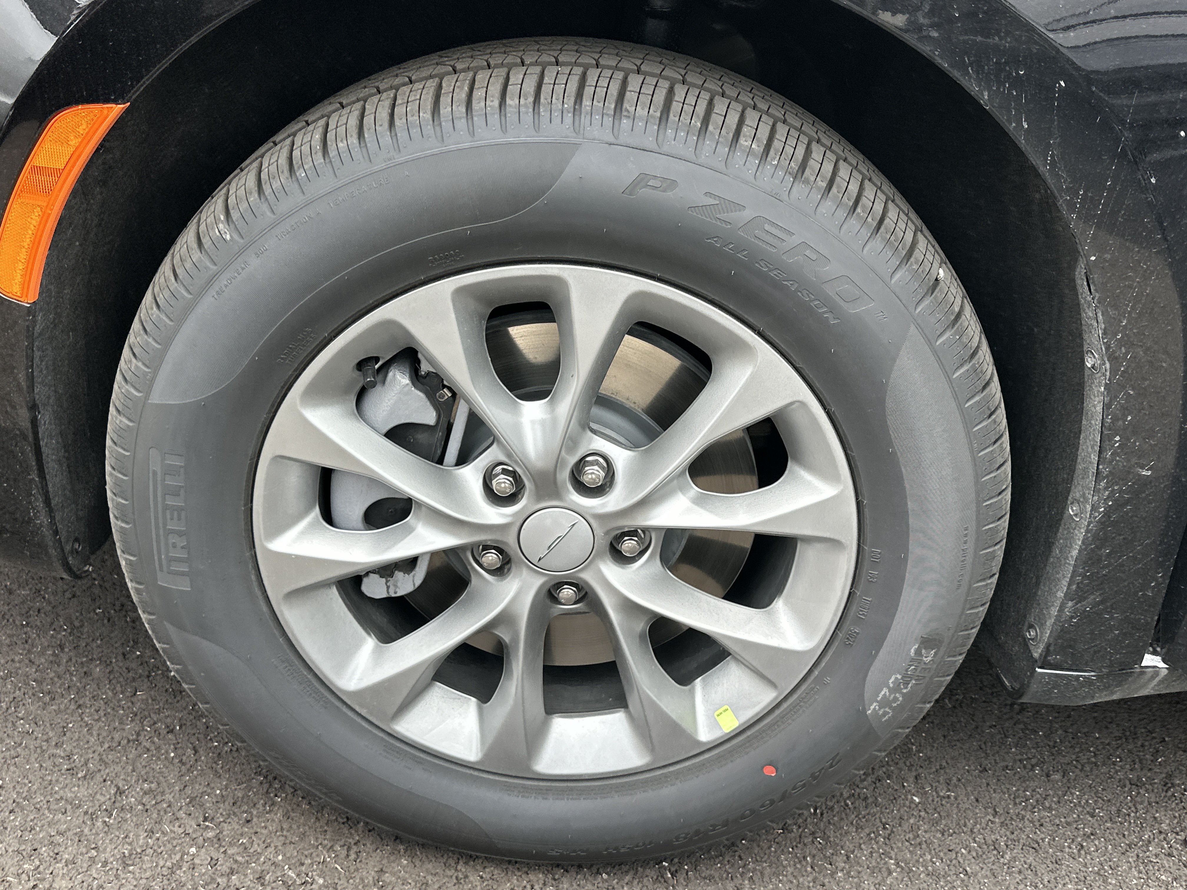 New 2027 Chrysler Pacifica Select AWD/4WD image 32