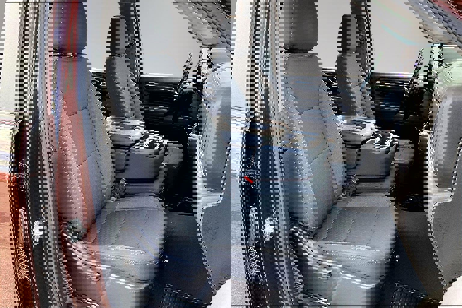 Used 2024 Chevrolet Silverado 2500 LT image 30