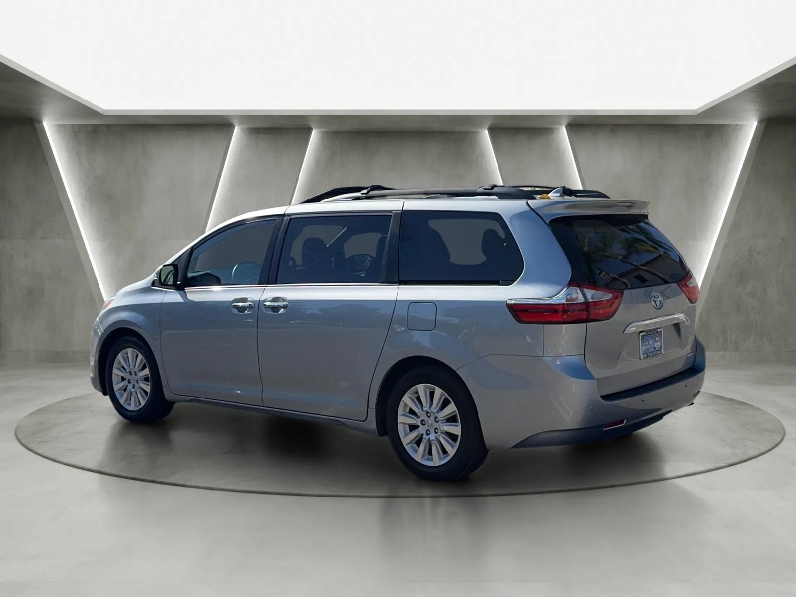 Used 2015 Toyota Sienna Limited Premium FWD image 5