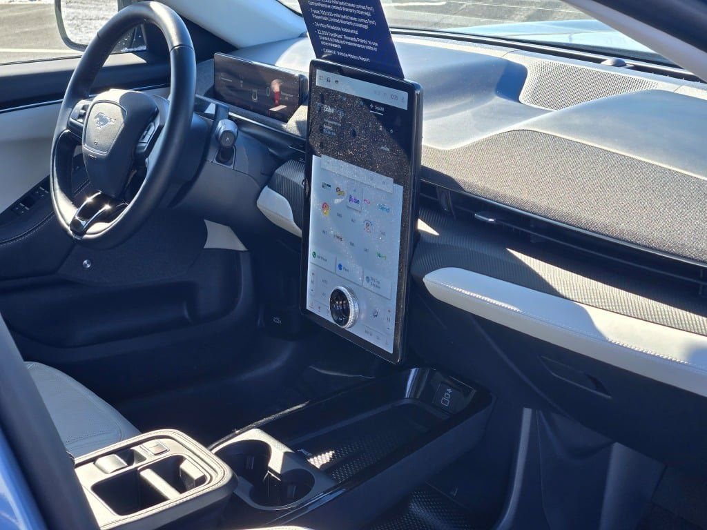 Certified 2025 Ford Mustang Mach-E Premium image 9
