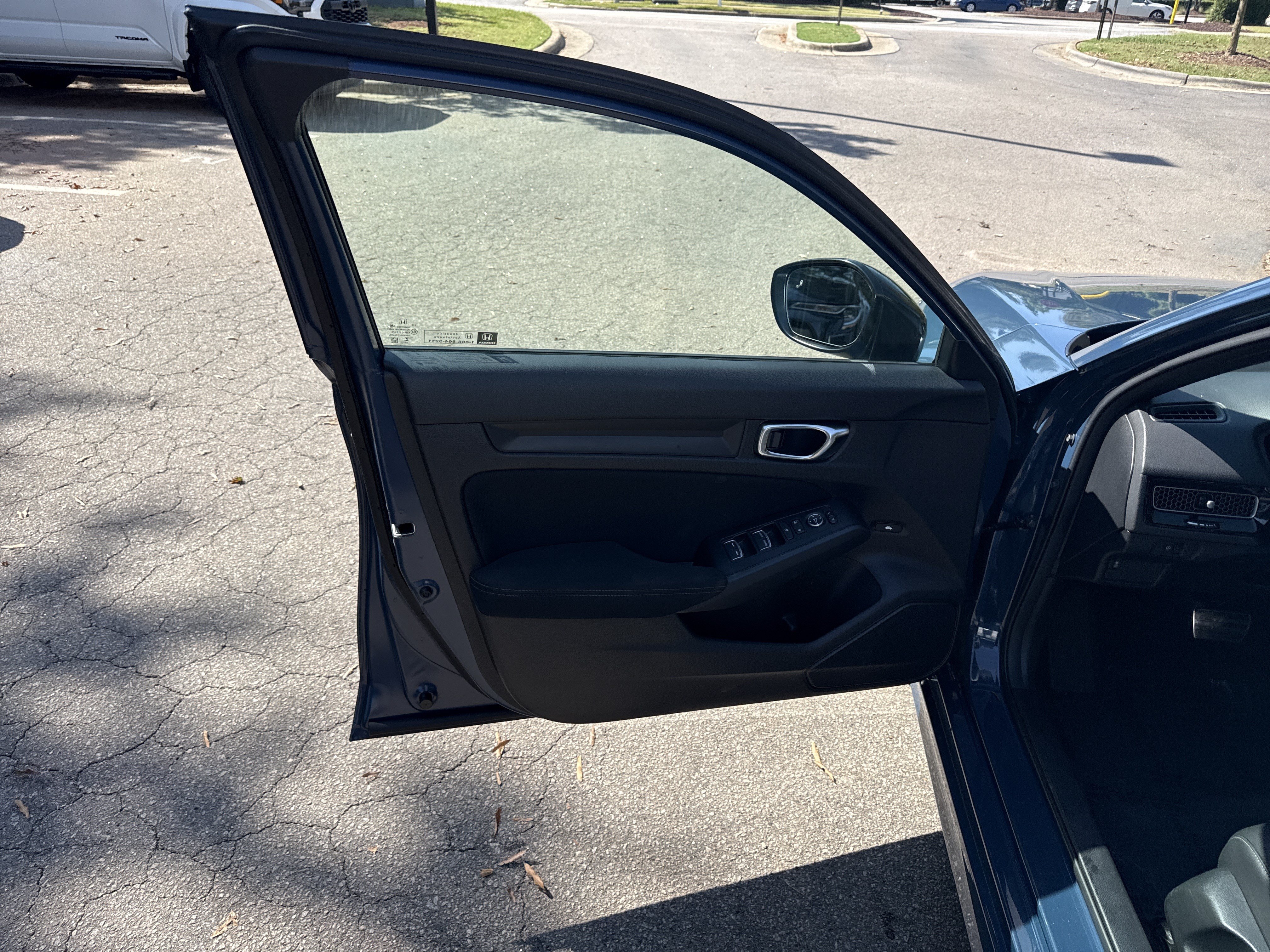 Used 2025 Honda Civic Sport image 14