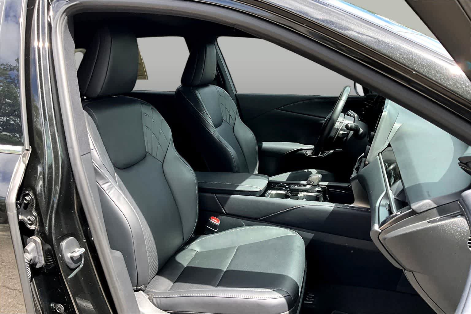 Used 2024 Lexus RX 350 FWD w/ Technology Package image 16