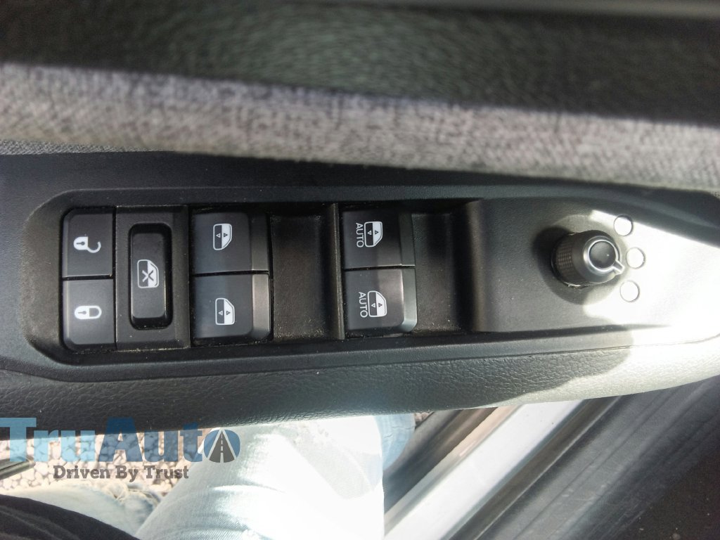 Used 2024 Jeep Compass Latitude AWD/4WD image 19