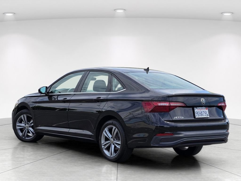 Used 2024 Volkswagen Jetta SE FWD image 6