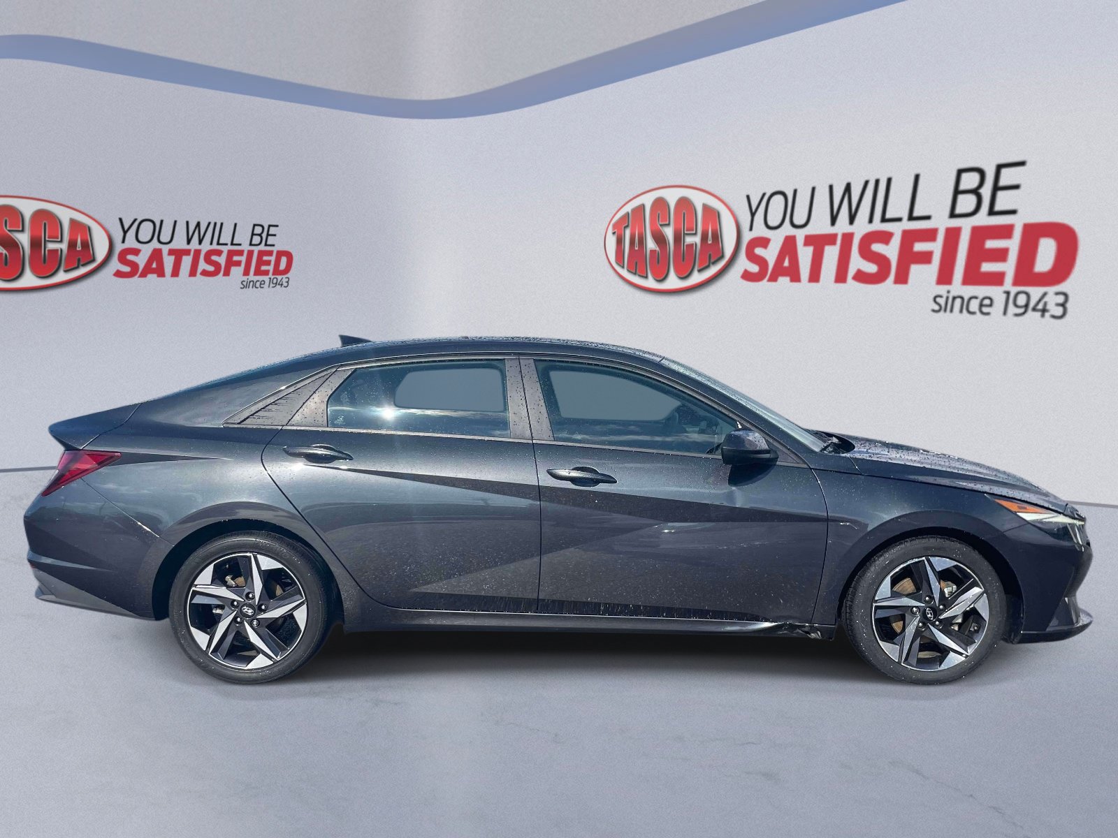 Used 2023 Hyundai Elantra SEL w/ Convenience Package FWD image 4