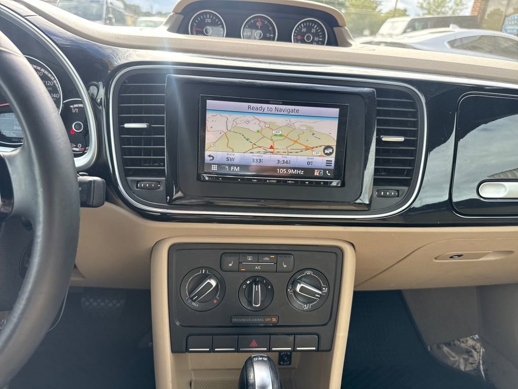 Used 2014 Volkswagen Beetle TDI image 18