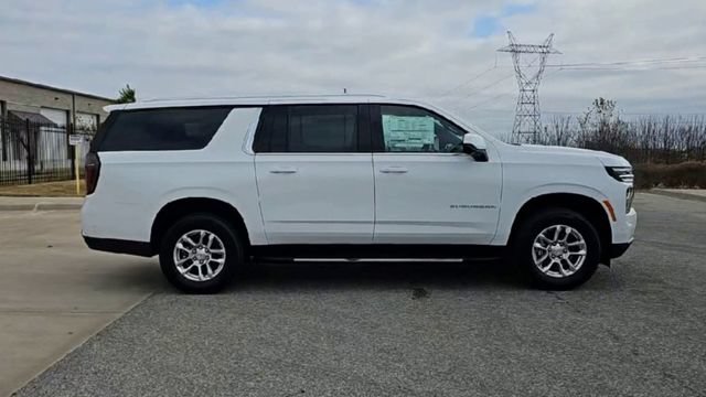 New 2026 Chevrolet Suburban LS RWD image 9