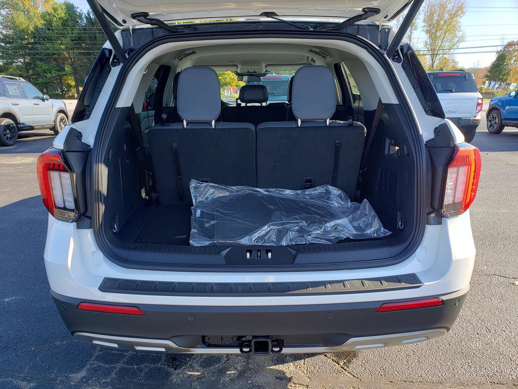 New 2026 Ford Explorer Active image 7