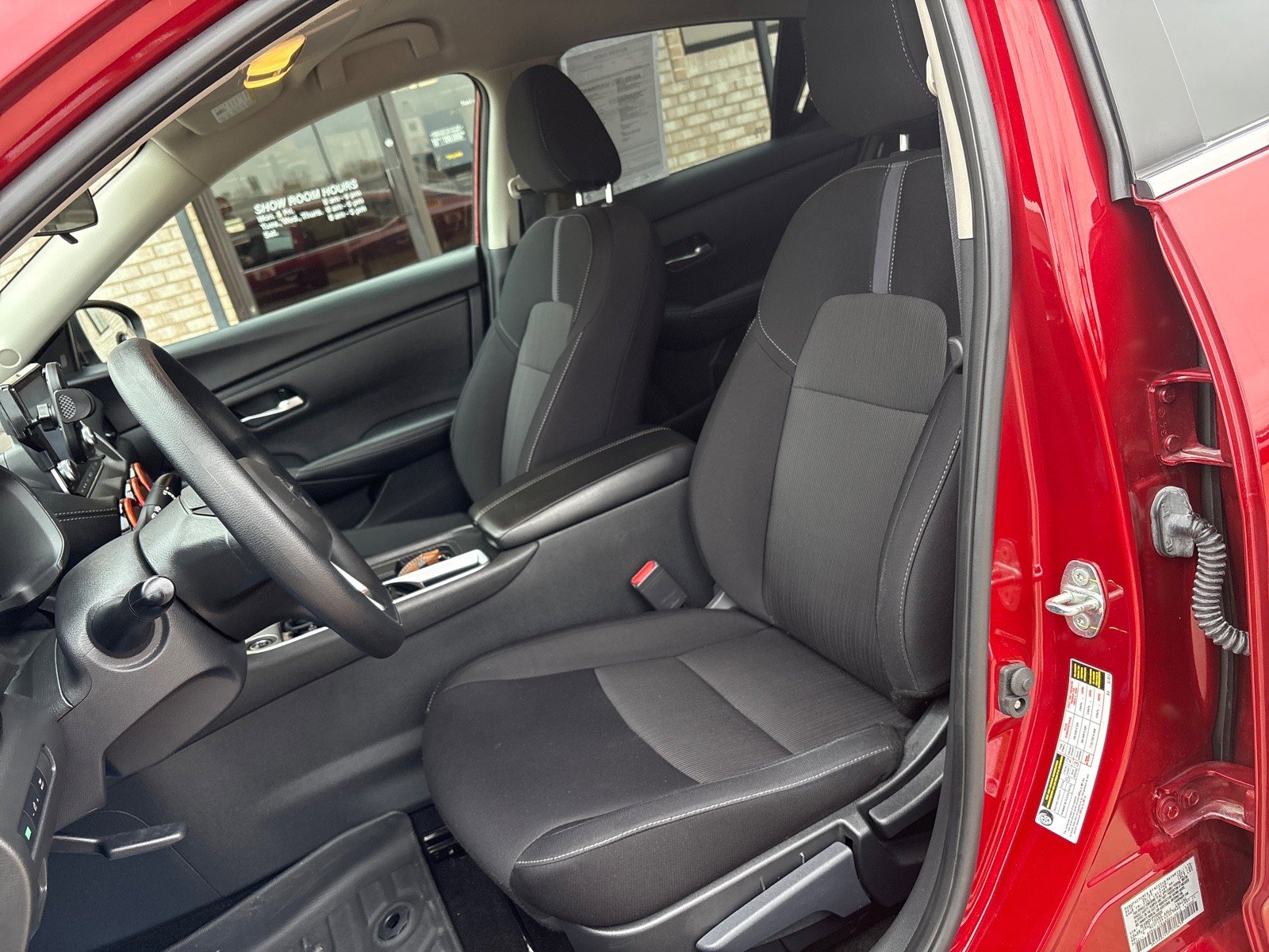 Used 2023 Nissan Sentra SV image 3