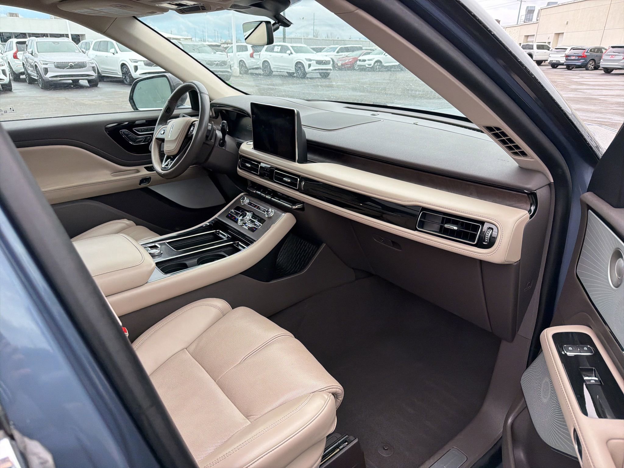 Used 2021 Lincoln Aviator Reserve w/ Equipment Group 202A image 6