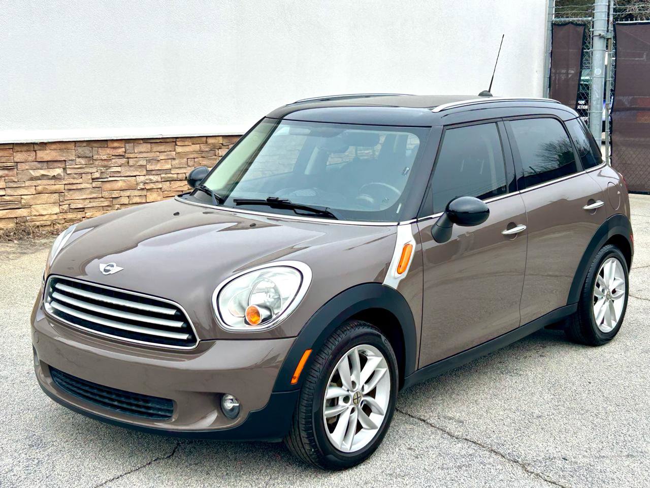 Used 2012 MINI Cooper Countryman image 2