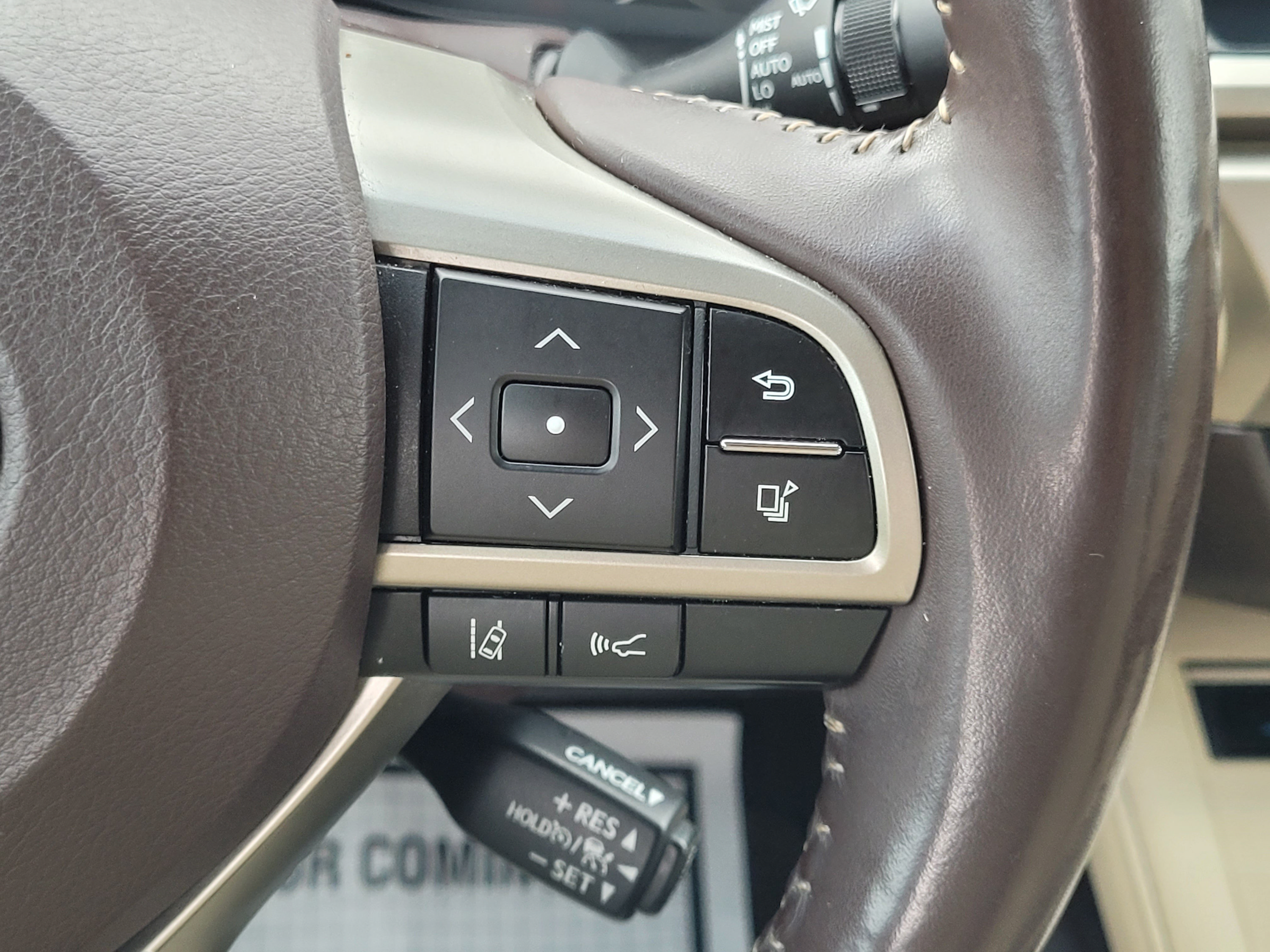 Used 2018 Lexus ES 350 w/ Premier Package FWD image 13