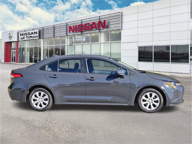 Used 2024 Toyota Corolla LE image 3