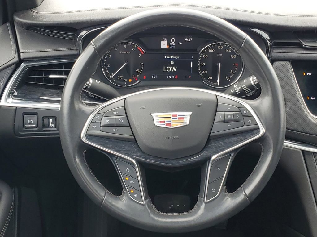 Used 2023 Cadillac XT5 Premium Luxury w/ LPO, Floor Liner Package image 23