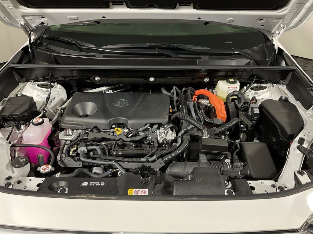 Used 2025 Toyota RAV4 LE image 10