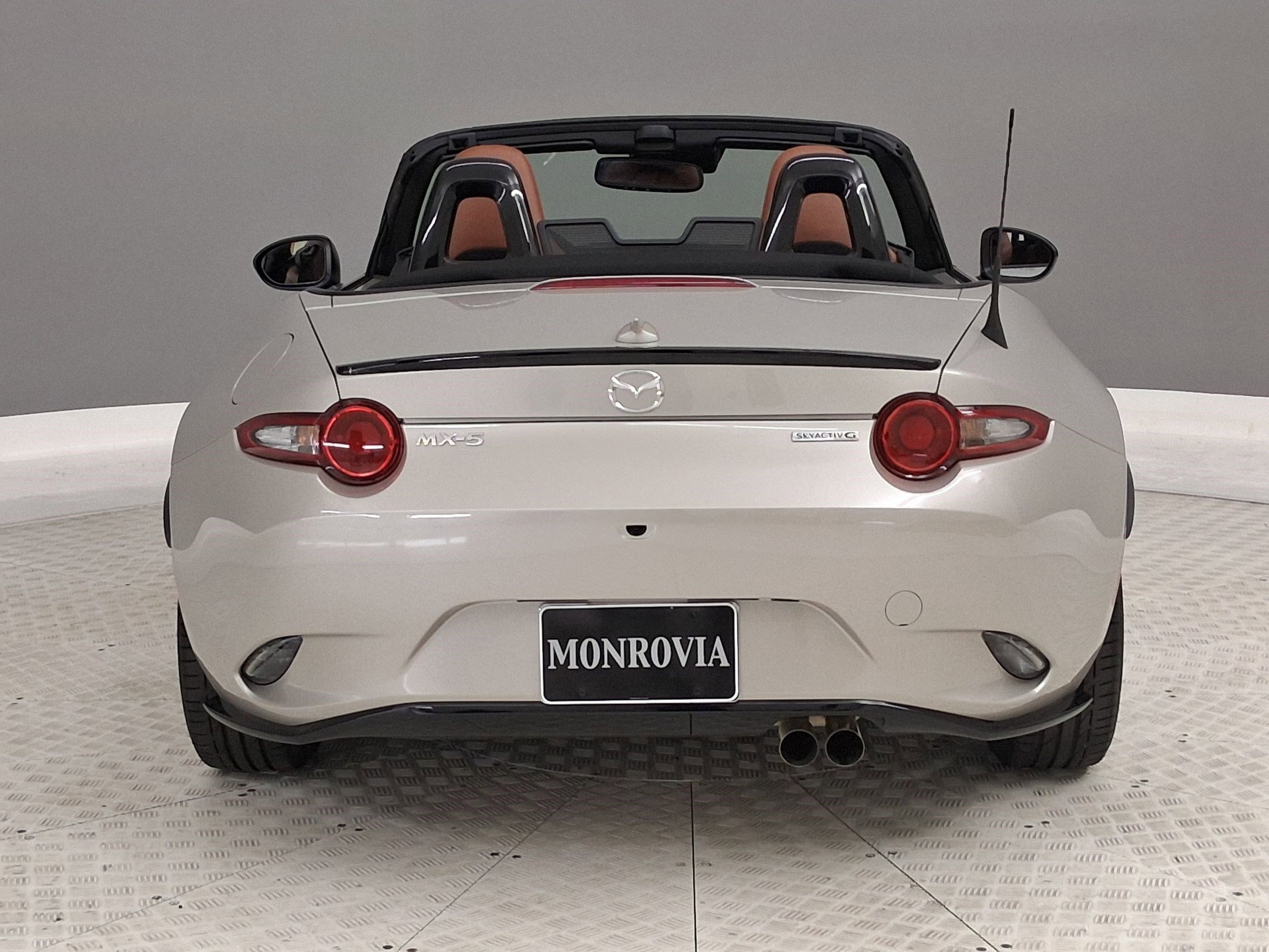 Used 2023 MAZDA MX-5 Miata Grand Touring w/ Appearance Package RWD image 8