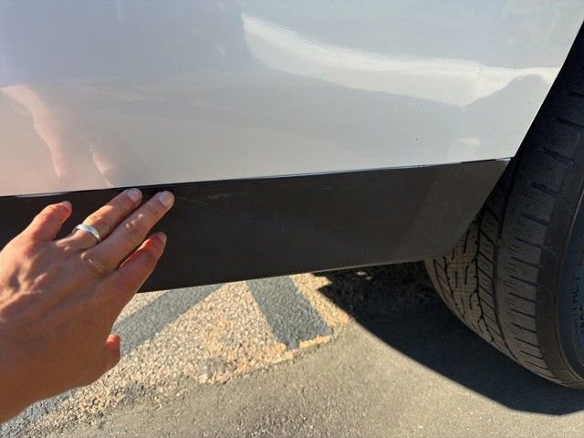 Used 2022 GMC Yukon SLT w/ SLT Premium Package image 16