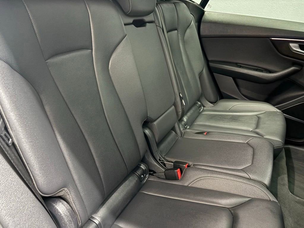 Used 2020 Audi Q8 Premium Plus AWD/4WD image 42