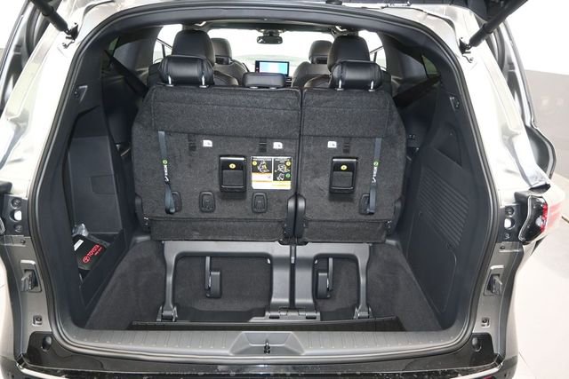 New 2026 Toyota Sienna Limited FWD image 15