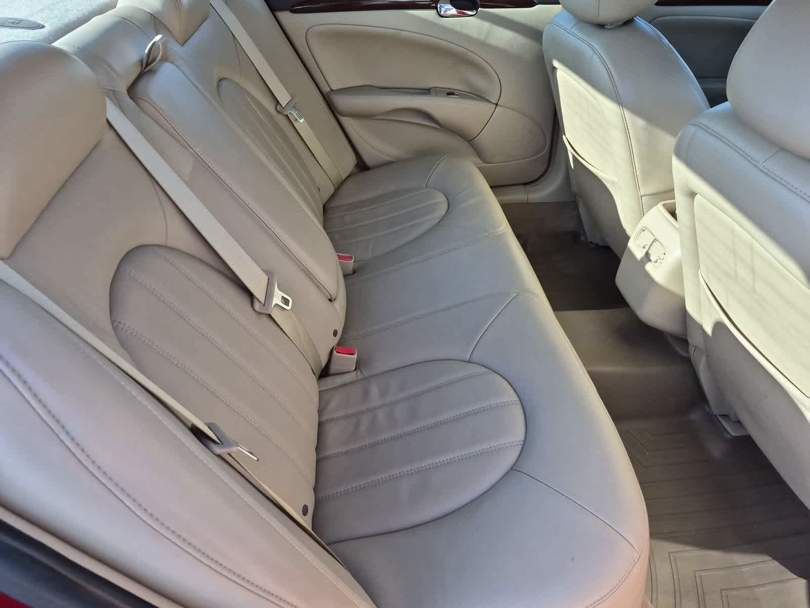 Used 2011 Buick Lucerne CXL w/ Driver Confidence Package FWD image 21