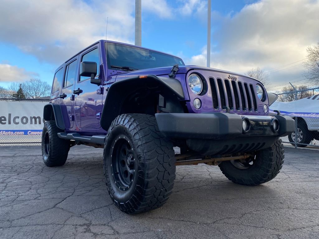 Used 2018 Jeep Wrangler Unlimited Sahara w/ Dual Top Group image 23