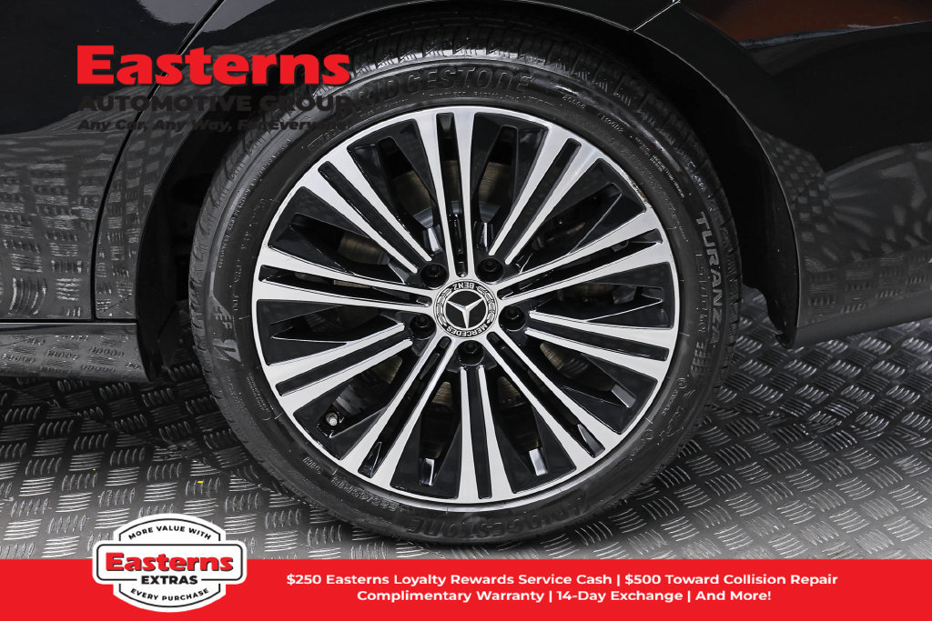 Used 2023 Mercedes-Benz CLA 250 4MATIC w/ Premium Package image 9