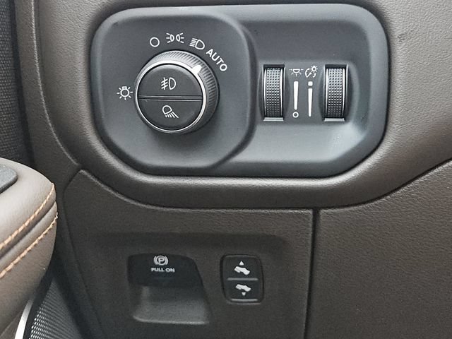 New 2026 RAM 1500 Limited AWD/4WD image 19
