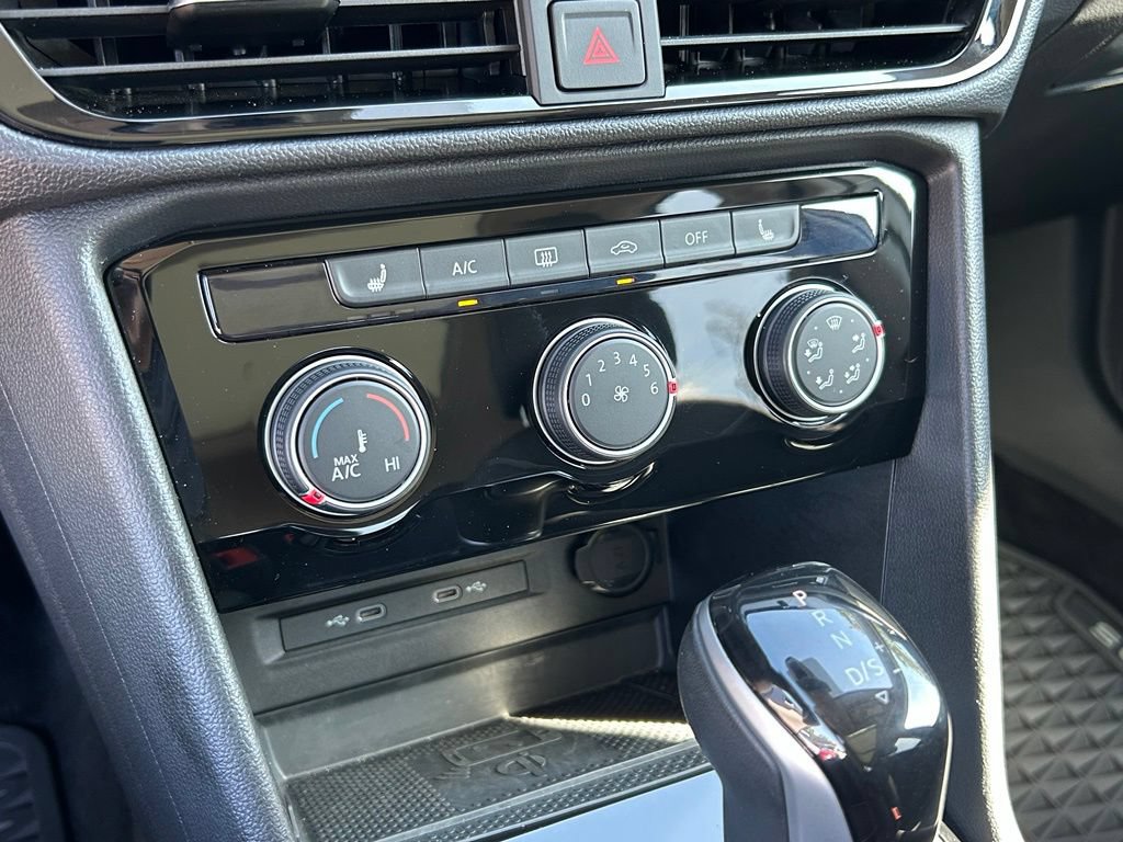 Certified 2023 Volkswagen Taos SE FWD image 31