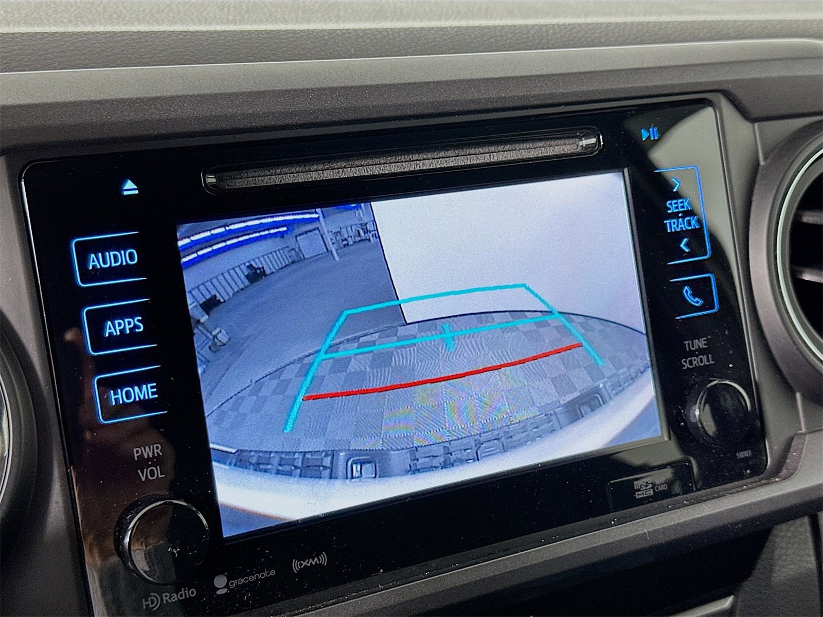 Used 2018 Toyota Tacoma TRD Sport w/ Technology Package image 14