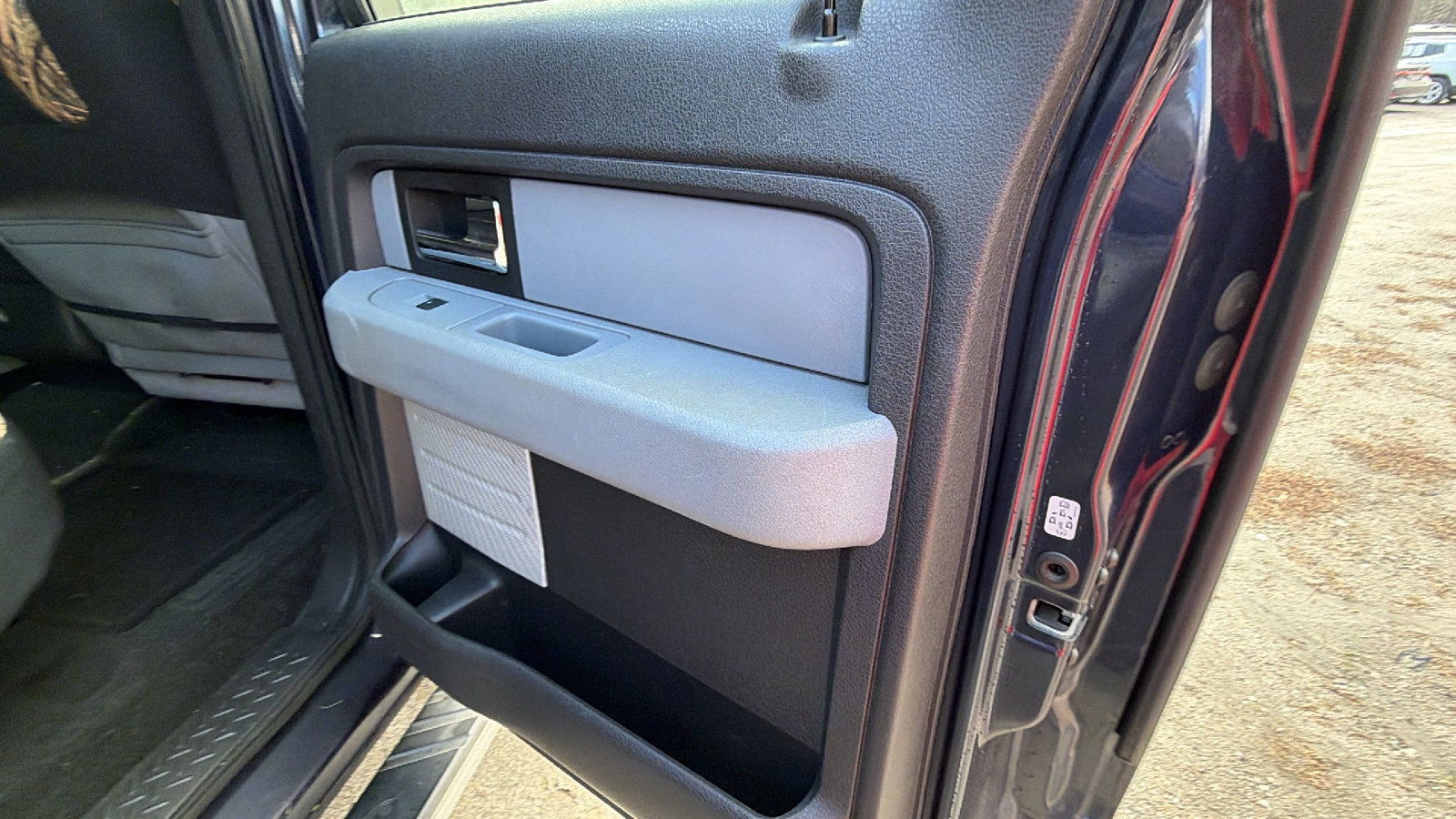 Used 2013 Ford F150 XLT w/ Luxury Equipment Group image 21