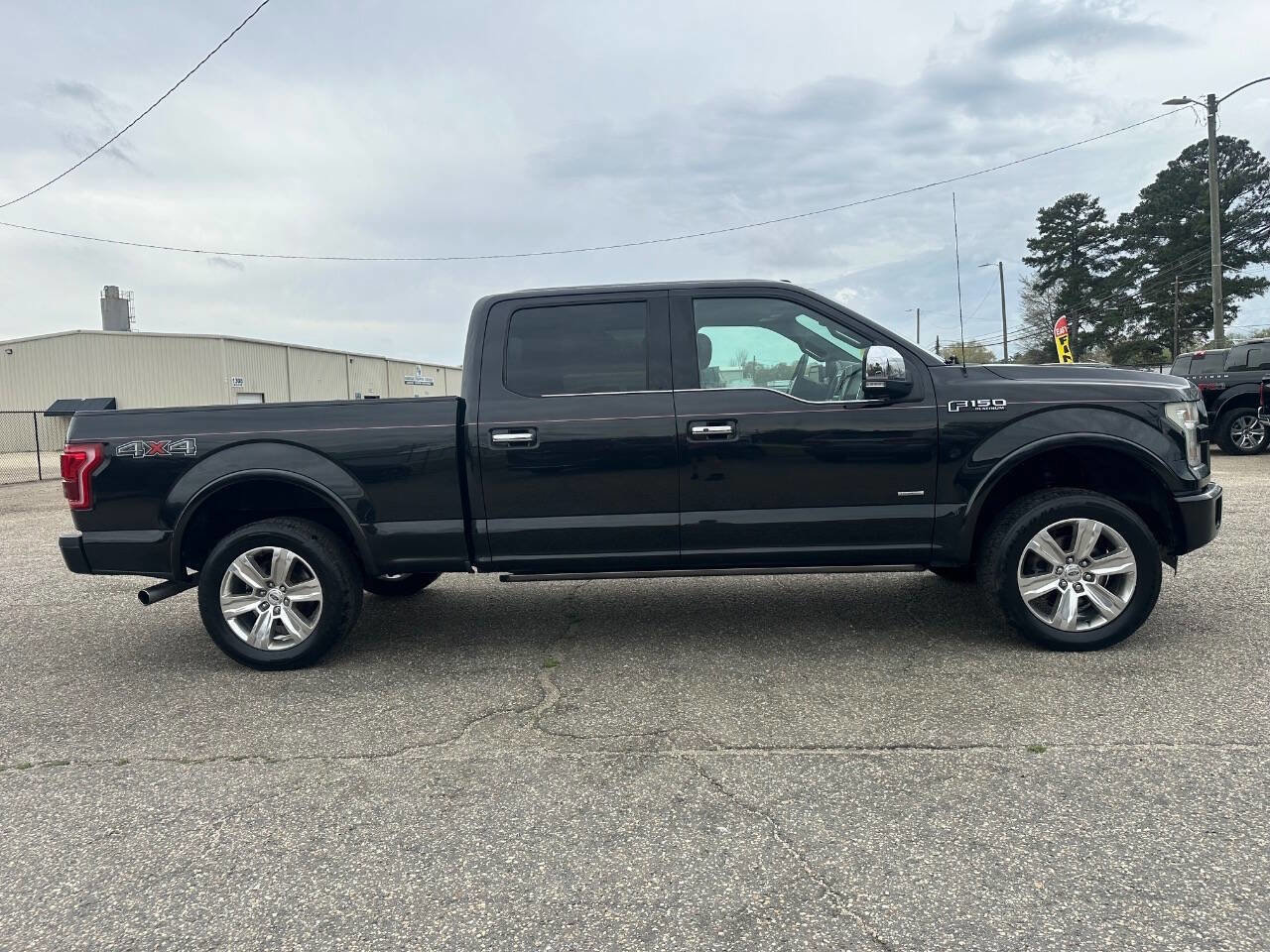 Used 2015 Ford F150 Platinum image 16